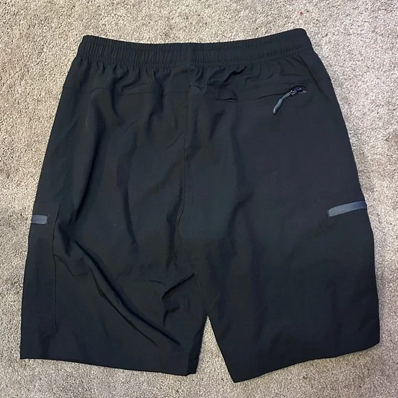 NWT Hugut Mens Cargo Shorts Utility Zipper Pocket Athletic Casual Black Size M - Picture 2 of 7